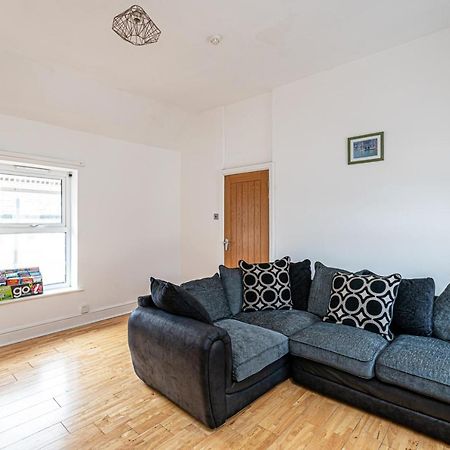 Two Bedroom Holiday Apartment Colwyn Bay Exteriör bild